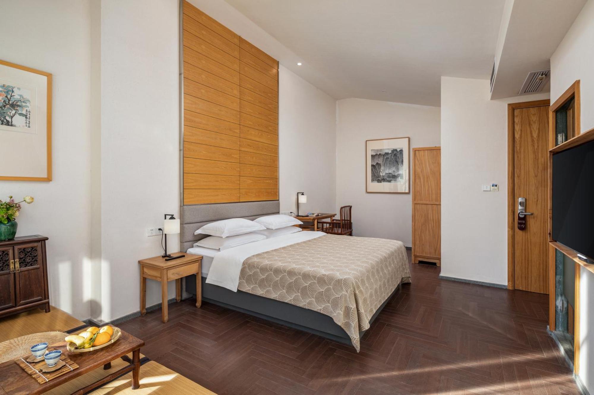 Guilin Heshe Lakeside Resort-Free Pick Up Service Stay Two Nights Exterior photo
