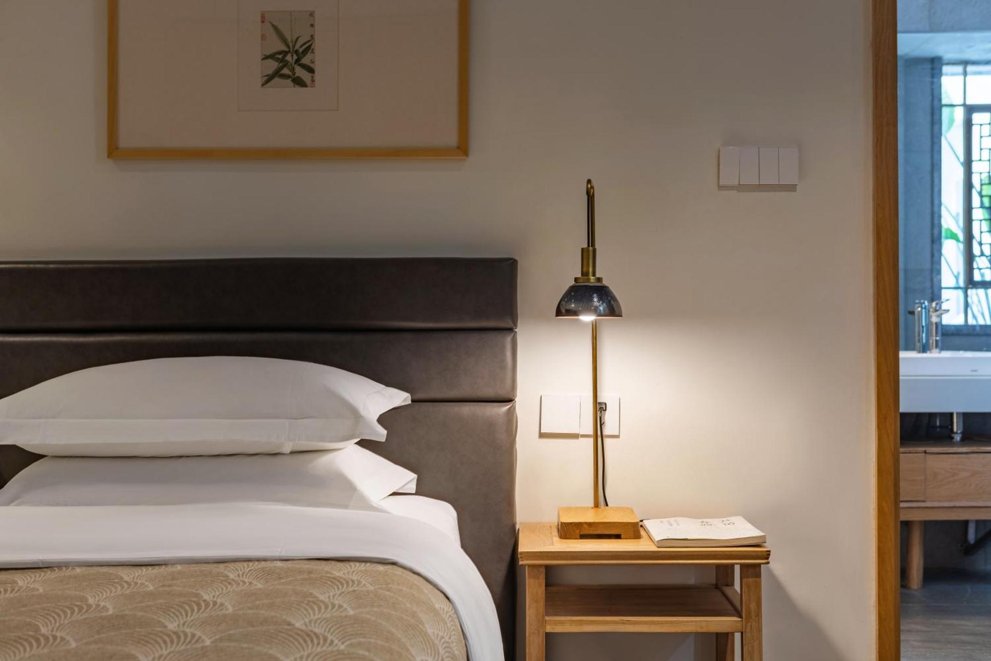Guilin Heshe Lakeside Resort-Free Pick Up Service Stay Two Nights Exterior photo