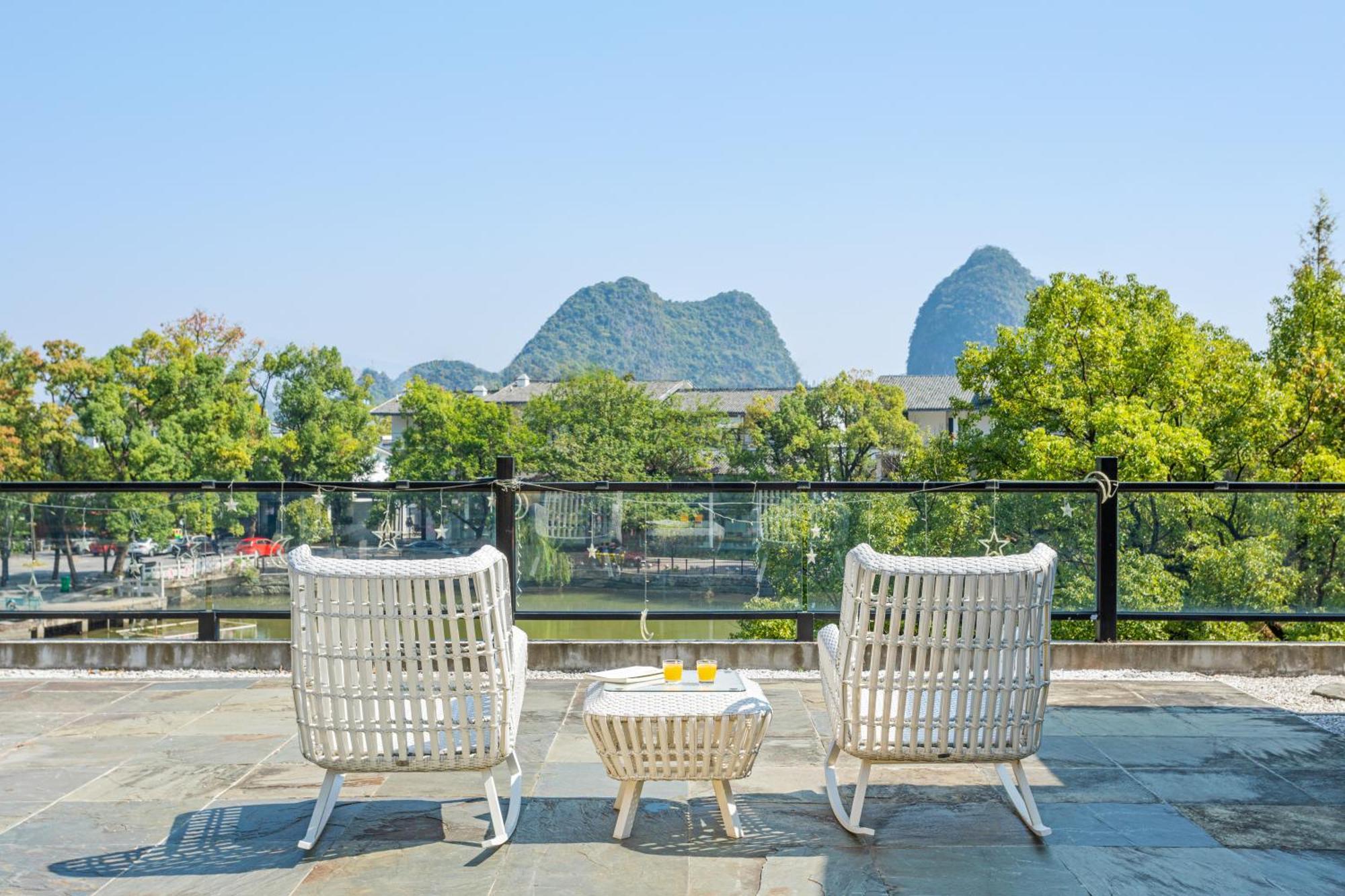 Guilin Heshe Lakeside Resort-Free Pick Up Service Stay Two Nights Exterior photo