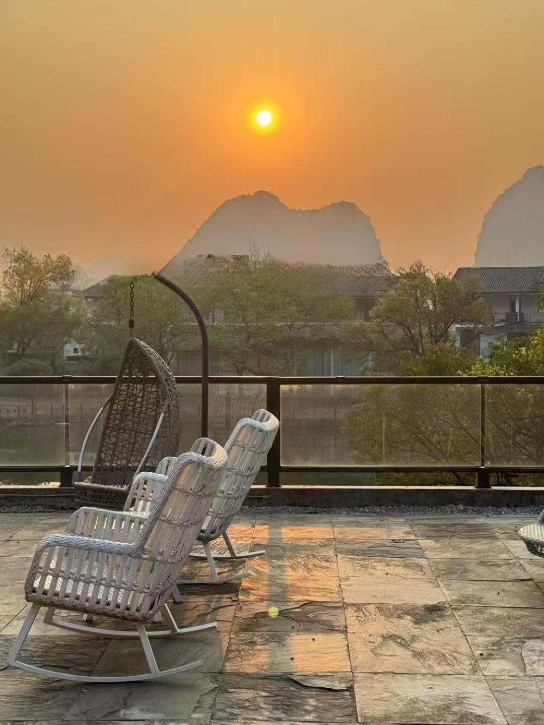 Guilin Heshe Lakeside Resort-Free Pick Up Service Stay Two Nights Exterior photo