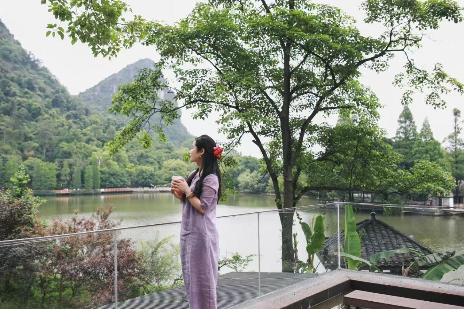 Guilin Heshe Lakeside Resort-Free Pick Up Service Stay Two Nights Exterior photo