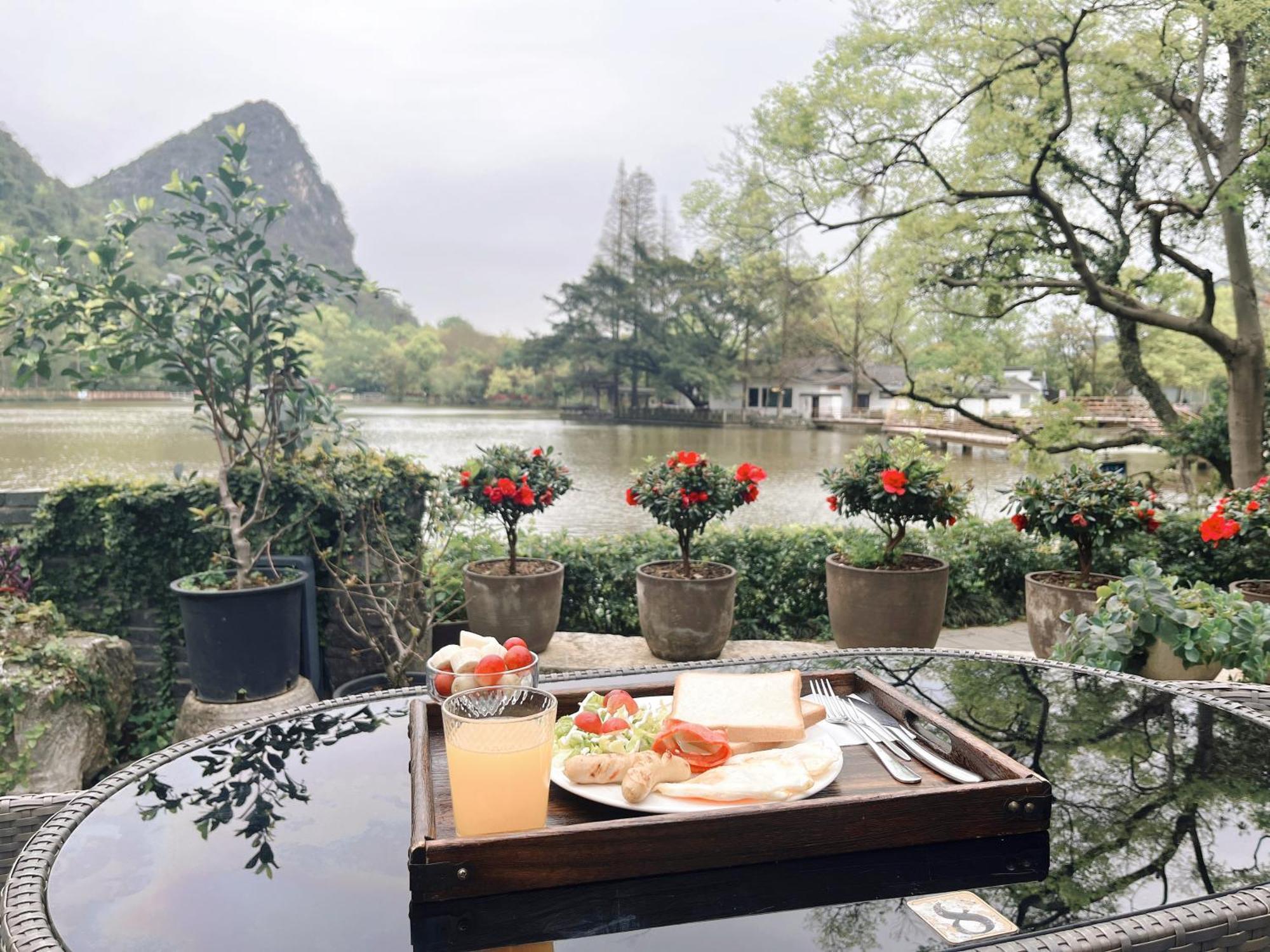 Guilin Heshe Lakeside Resort-Free Pick Up Service Stay Two Nights Exterior photo